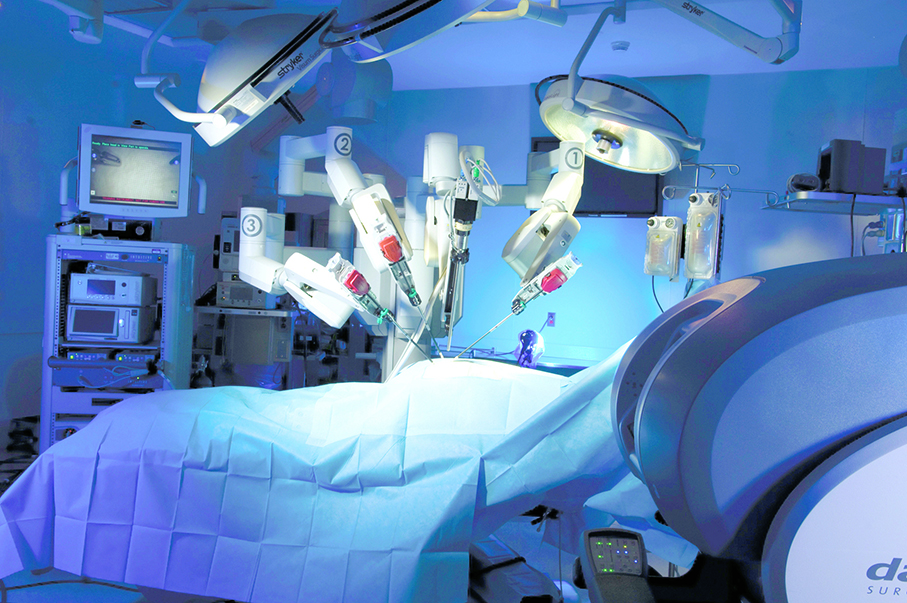 الكشف عن آلة تكاد تجري عملية جراحية بلا مساعدة  الجراحة الروبوتية:  من يمسك بالمبضع؟