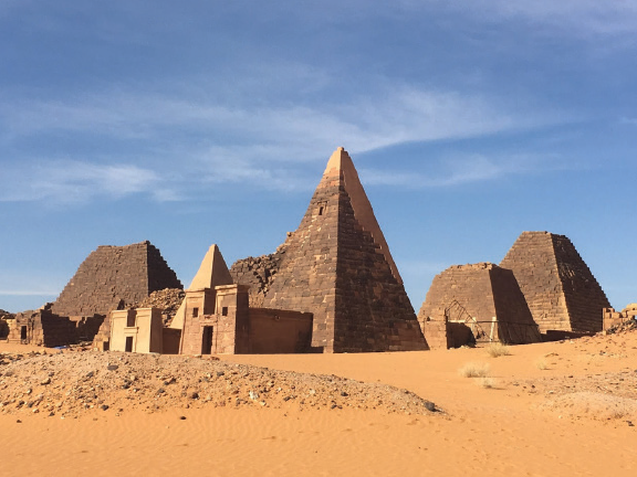 أهرامات السودان وجبل البركل كنوز الحضارات القديمة في أرض السودان
